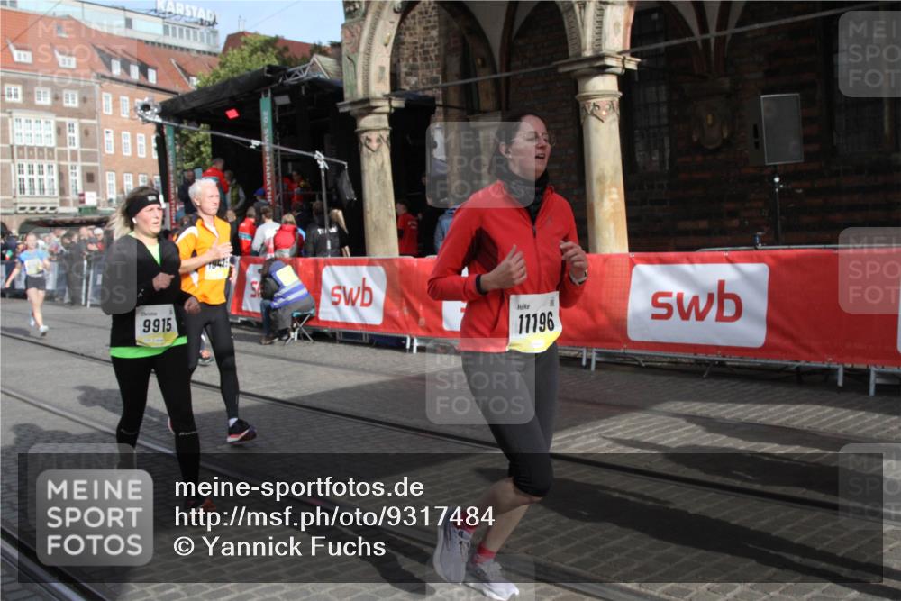 05.10.2025 - 20. swb-Marathon Bremen Yannick Fuchs http://msf.ph/oto/9317484 05.10.2025 11:04:42 Ziel 9623, 9750, 9771, 9915, 10485, 10532, 10674, 10869, 11196, 11542 meine-sportfotos.de