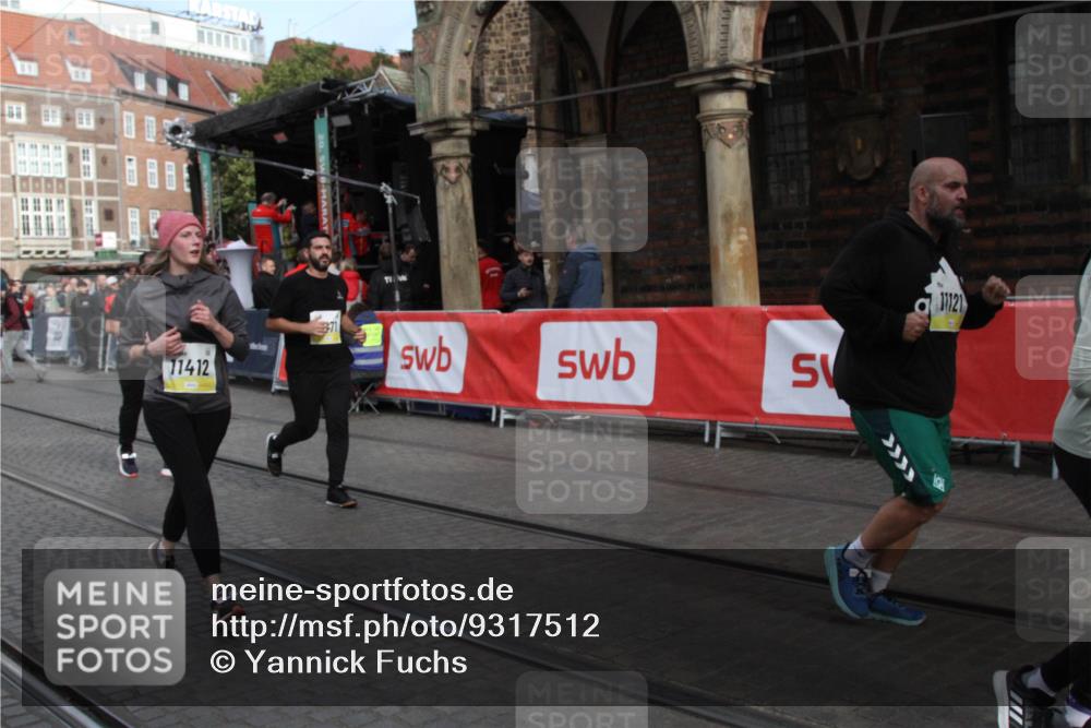 05.10.2025 - 20. swb-Marathon Bremen Yannick Fuchs http://msf.ph/oto/9317512 05.10.2025 11:05:11 Ziel 9642, 9668, 10018, 10021, 10965, 11016, 11121, 11171, 11323, 11412 meine-sportfotos.de
