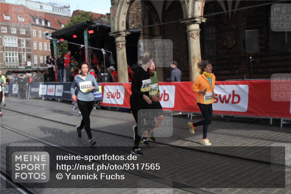 05.10.2025 - 20. swb-Marathon Bremen Yannick Fuchs http://msf.ph/oto/9317565 05.10.2025 11:06:14 Ziel 9387, 9438, 9786, 10192, 10249, 10462, 10623, 10848, 11231, 11296, 11433 meine-sportfotos.de