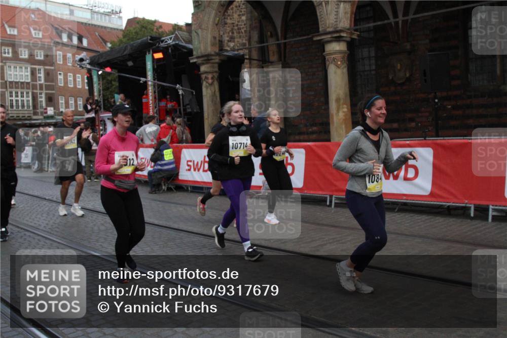 05.10.2025 - 20. swb-Marathon Bremen Yannick Fuchs http://msf.ph/oto/9317679 05.10.2025 11:09:02 Ziel 9466, 9774, 9912, 10031, 10087, 10248, 10458, 10714, 10840, 11126, 11142 meine-sportfotos.de