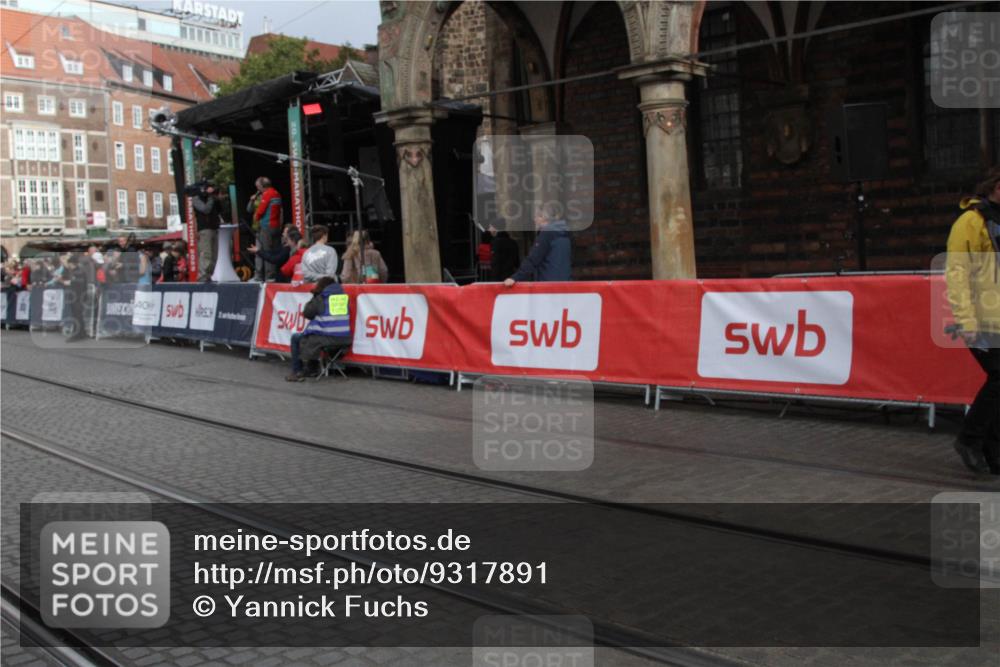 05.10.2025 - 20. swb-Marathon Bremen Yannick Fuchs http://msf.ph/oto/9317891 05.10.2025 11:15:39 Ziel  meine-sportfotos.de