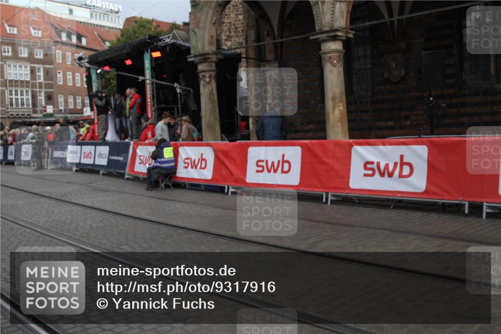 05.10.2025 - 20. swb-Marathon Bremen Yannick Fuchs http://msf.ph/oto/9317916 05.10.2025 11:15:56 Ziel  meine-sportfotos.de