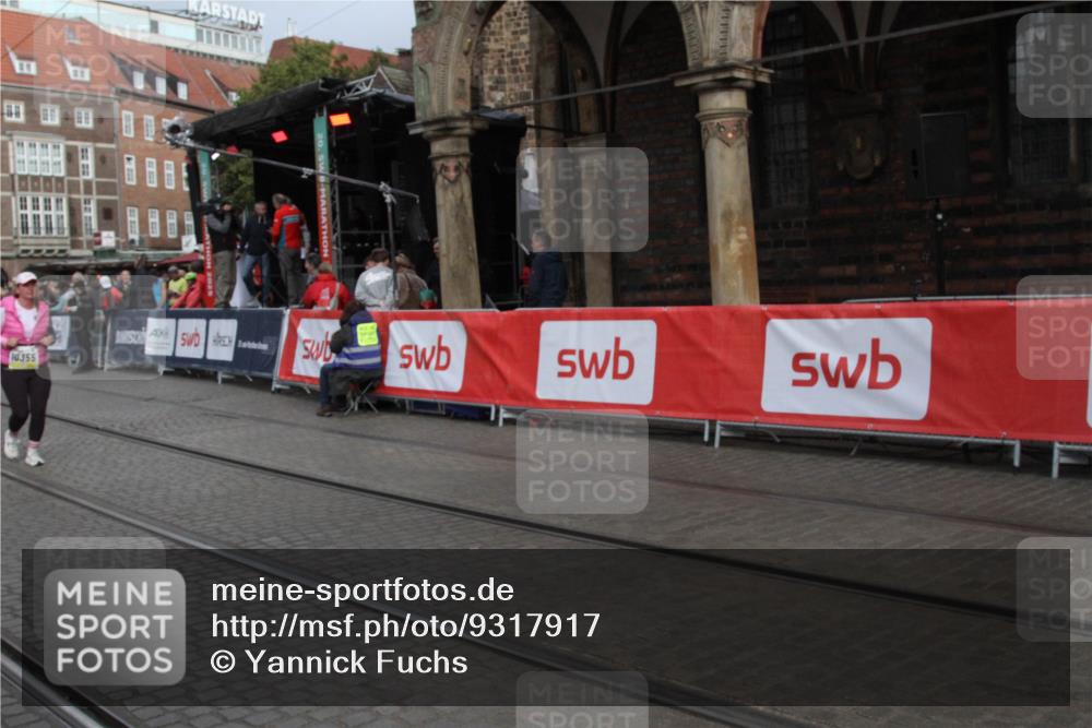 05.10.2025 - 20. swb-Marathon Bremen Yannick Fuchs http://msf.ph/oto/9317917 05.10.2025 11:16:00 Ziel 8476, 10355, 11375 meine-sportfotos.de