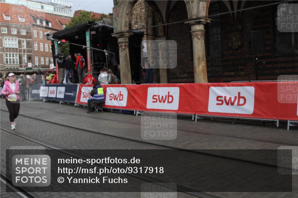 05.10.2025 - 20. swb-Marathon Bremen Yannick Fuchs http://msf.ph/oto/9317918 05.10.2025 11:16:00 Ziel 8476, 10355, 11375 meine-sportfotos.de