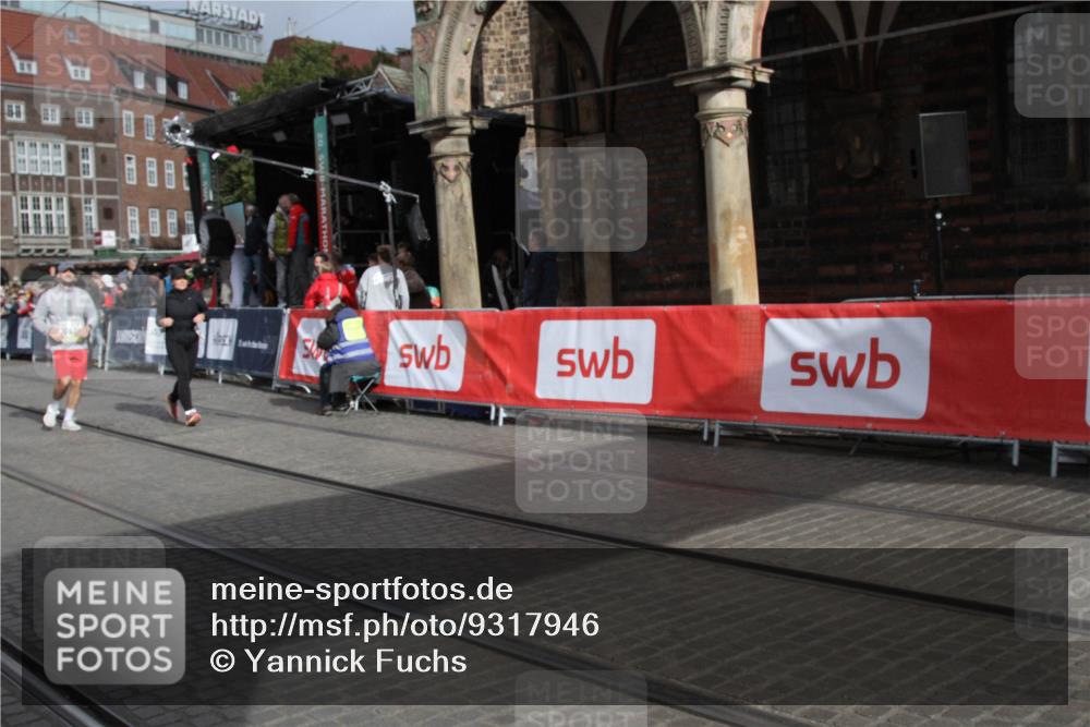 05.10.2025 - 20. swb-Marathon Bremen Yannick Fuchs http://msf.ph/oto/9317946 05.10.2025 11:16:10 Ziel 7109, 9640, 10220, 10635, 11331 meine-sportfotos.de