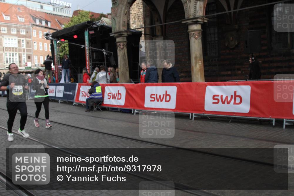 05.10.2025 - 20. swb-Marathon Bremen Yannick Fuchs http://msf.ph/oto/9317978 05.10.2025 11:16:32 Ziel 11358, 11404 meine-sportfotos.de