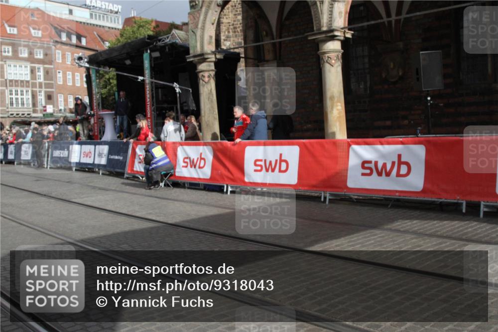 05.10.2025 - 20. swb-Marathon Bremen Yannick Fuchs http://msf.ph/oto/9318043 05.10.2025 11:17:07 Ziel  meine-sportfotos.de