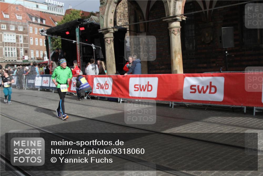 05.10.2025 - 20. swb-Marathon Bremen Yannick Fuchs http://msf.ph/oto/9318060 05.10.2025 11:17:13 Ziel 10759, 10874 meine-sportfotos.de