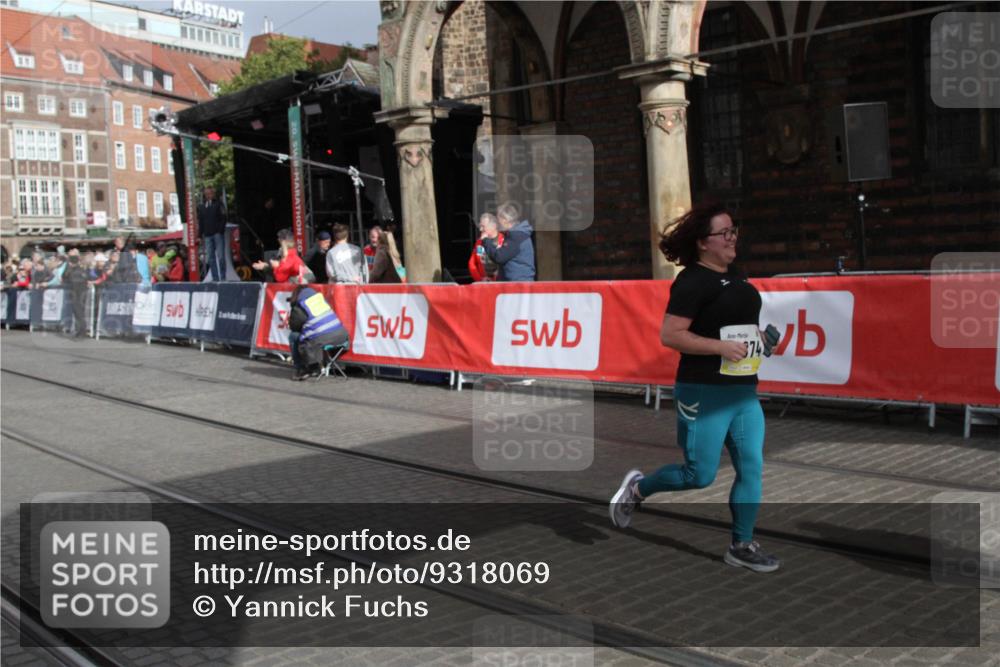 05.10.2025 - 20. swb-Marathon Bremen Yannick Fuchs http://msf.ph/oto/9318069 05.10.2025 11:17:16 Ziel 10874 meine-sportfotos.de