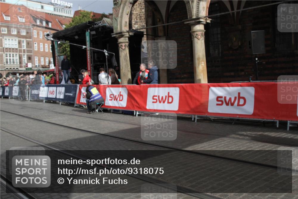 05.10.2025 - 20. swb-Marathon Bremen Yannick Fuchs http://msf.ph/oto/9318075 05.10.2025 11:17:18 Ziel  meine-sportfotos.de
