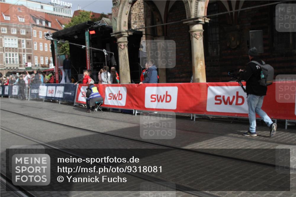 05.10.2025 - 20. swb-Marathon Bremen Yannick Fuchs http://msf.ph/oto/9318081 05.10.2025 11:17:20 Ziel  meine-sportfotos.de