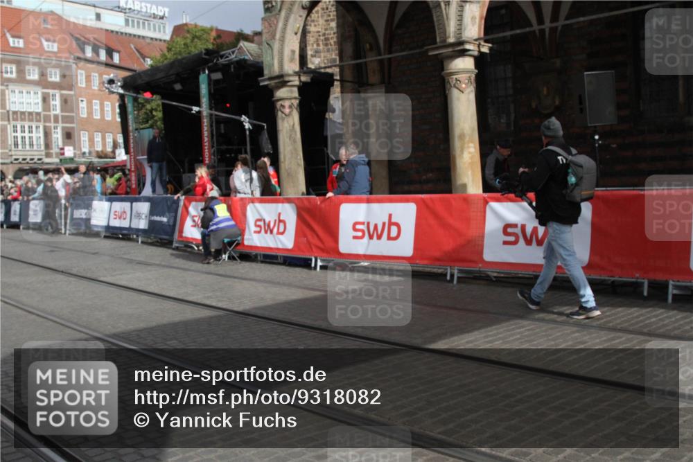 05.10.2025 - 20. swb-Marathon Bremen Yannick Fuchs http://msf.ph/oto/9318082 05.10.2025 11:17:20 Ziel  meine-sportfotos.de