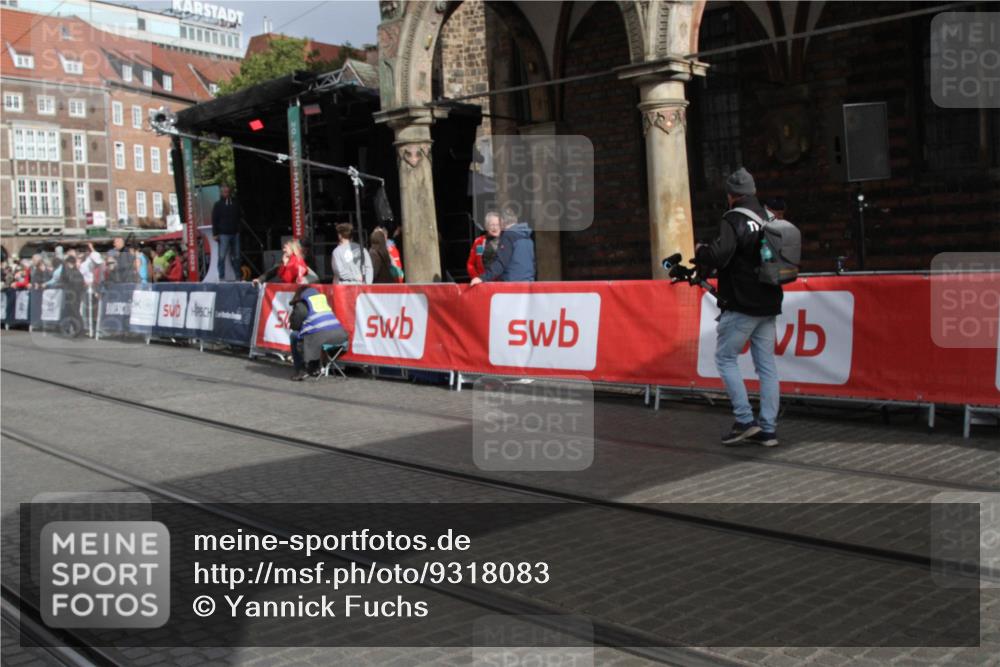 05.10.2025 - 20. swb-Marathon Bremen Yannick Fuchs http://msf.ph/oto/9318083 05.10.2025 11:17:20 Ziel  meine-sportfotos.de