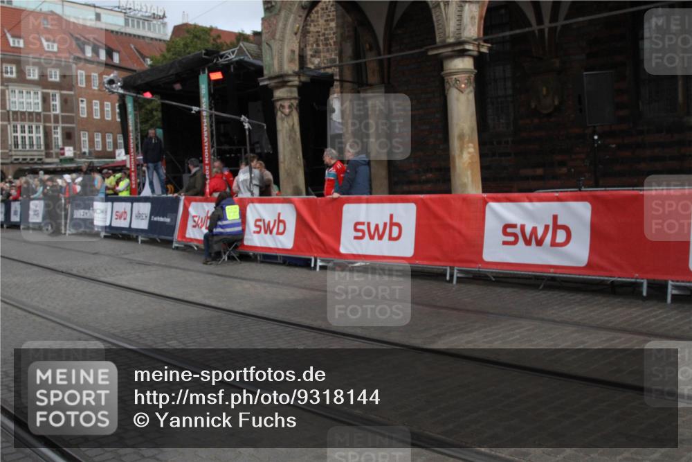 05.10.2025 - 20. swb-Marathon Bremen Yannick Fuchs http://msf.ph/oto/9318144 05.10.2025 11:17:41 Ziel  meine-sportfotos.de