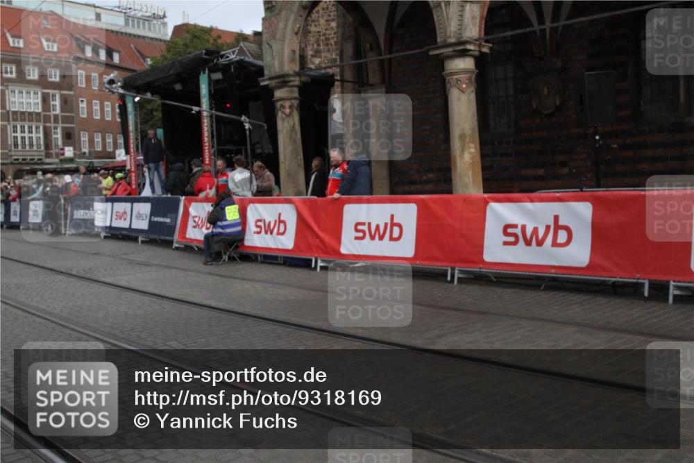 05.10.2025 - 20. swb-Marathon Bremen Yannick Fuchs http://msf.ph/oto/9318169 05.10.2025 11:17:49 Ziel 10312, 10465 meine-sportfotos.de