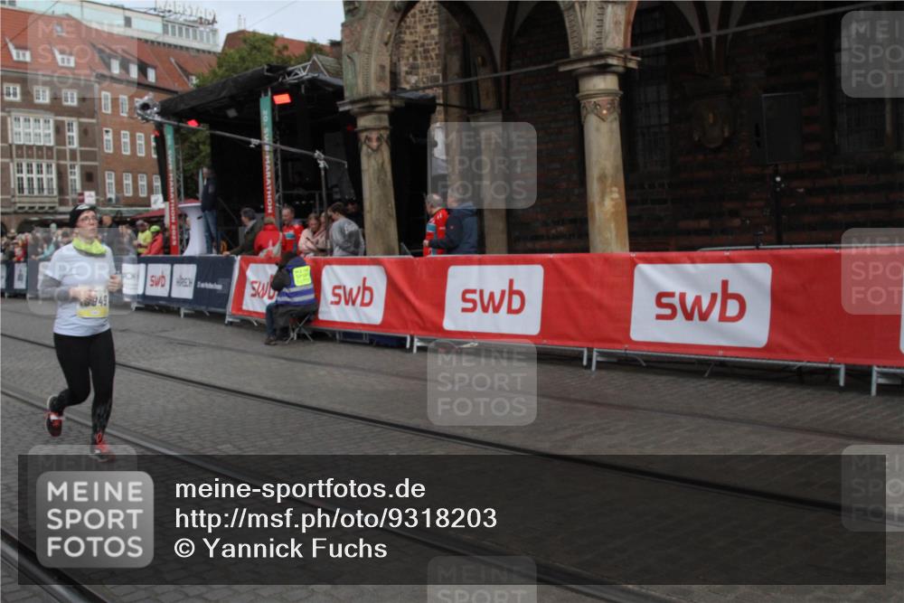 05.10.2025 - 20. swb-Marathon Bremen Yannick Fuchs http://msf.ph/oto/9318203 05.10.2025 11:18:01 Ziel 10949 meine-sportfotos.de