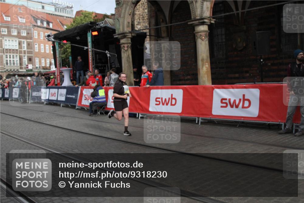 05.10.2025 - 20. swb-Marathon Bremen Yannick Fuchs http://msf.ph/oto/9318230 05.10.2025 11:18:10 Ziel 11082 meine-sportfotos.de