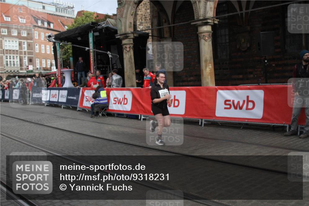 05.10.2025 - 20. swb-Marathon Bremen Yannick Fuchs http://msf.ph/oto/9318231 05.10.2025 11:18:11 Ziel 11082 meine-sportfotos.de