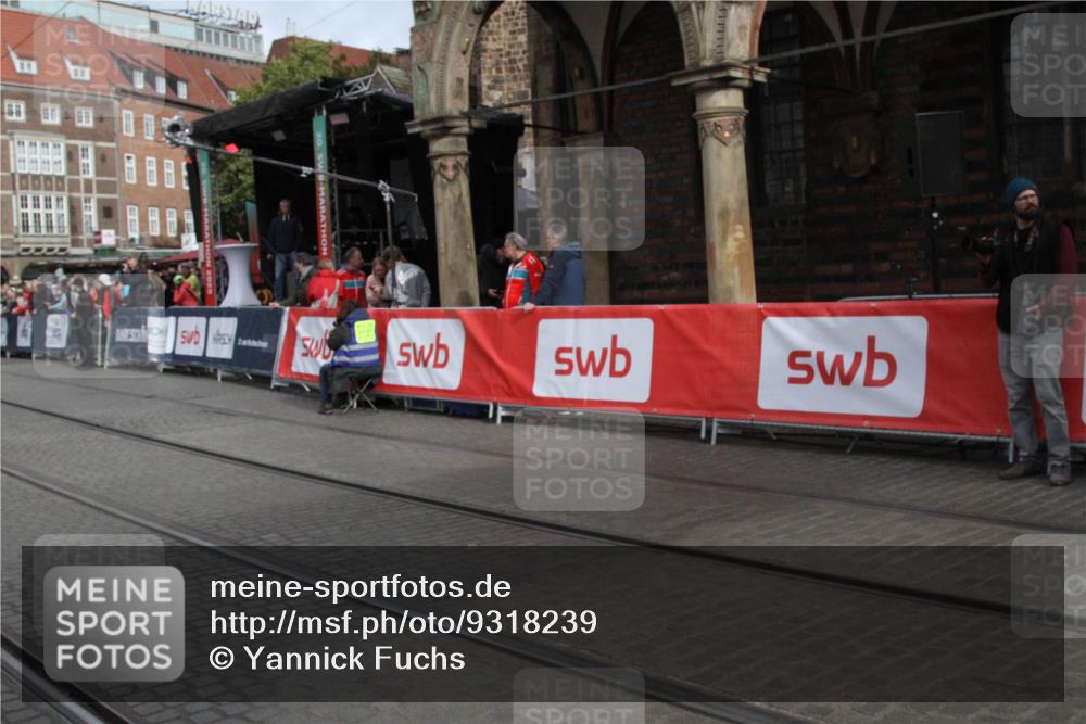 05.10.2025 - 20. swb-Marathon Bremen Yannick Fuchs http://msf.ph/oto/9318239 05.10.2025 11:18:13 Ziel  meine-sportfotos.de