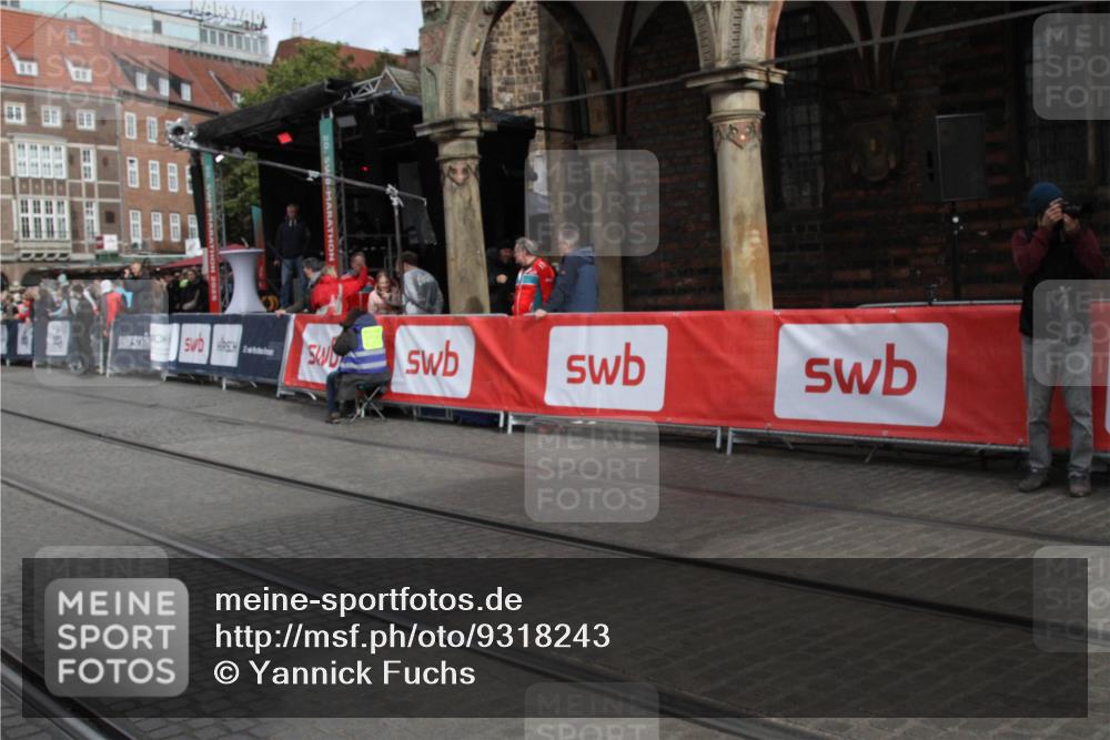05.10.2025 - 20. swb-Marathon Bremen Yannick Fuchs http://msf.ph/oto/9318243 05.10.2025 11:18:15 Ziel  meine-sportfotos.de