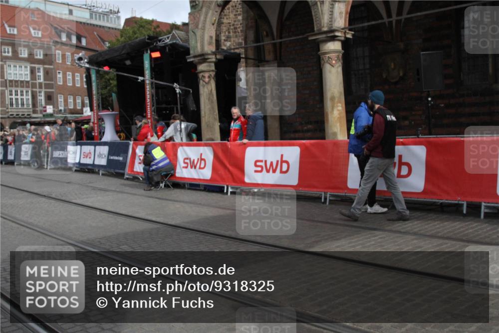 05.10.2025 - 20. swb-Marathon Bremen Yannick Fuchs http://msf.ph/oto/9318325 05.10.2025 11:18:44 Ziel 11480 meine-sportfotos.de