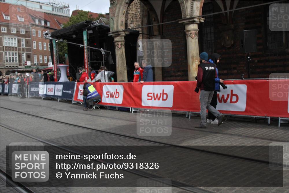 05.10.2025 - 20. swb-Marathon Bremen Yannick Fuchs http://msf.ph/oto/9318326 05.10.2025 11:18:44 Ziel 11480 meine-sportfotos.de