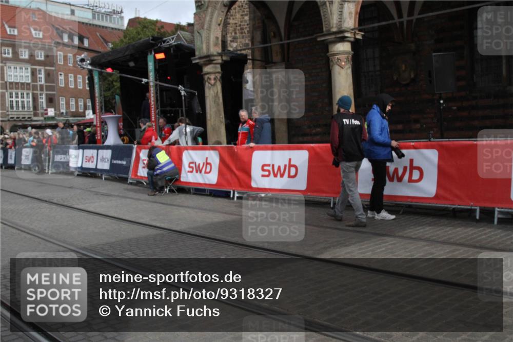 05.10.2025 - 20. swb-Marathon Bremen Yannick Fuchs http://msf.ph/oto/9318327 05.10.2025 11:18:44 Ziel 11480 meine-sportfotos.de