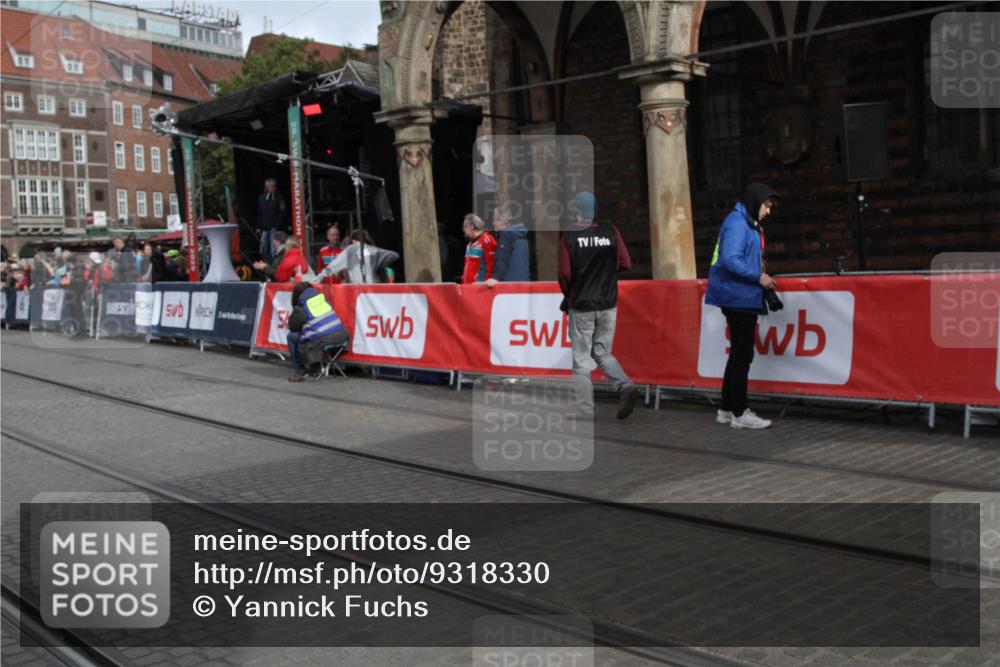 05.10.2025 - 20. swb-Marathon Bremen Yannick Fuchs http://msf.ph/oto/9318330 05.10.2025 11:18:45 Ziel 11480 meine-sportfotos.de