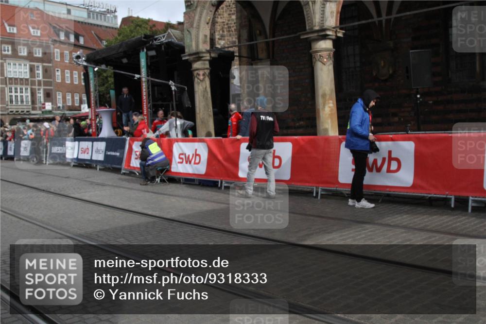 05.10.2025 - 20. swb-Marathon Bremen Yannick Fuchs http://msf.ph/oto/9318333 05.10.2025 11:18:46 Ziel 11480 meine-sportfotos.de