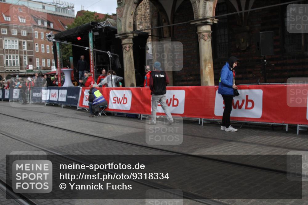 05.10.2025 - 20. swb-Marathon Bremen Yannick Fuchs http://msf.ph/oto/9318334 05.10.2025 11:18:47 Ziel 11480 meine-sportfotos.de
