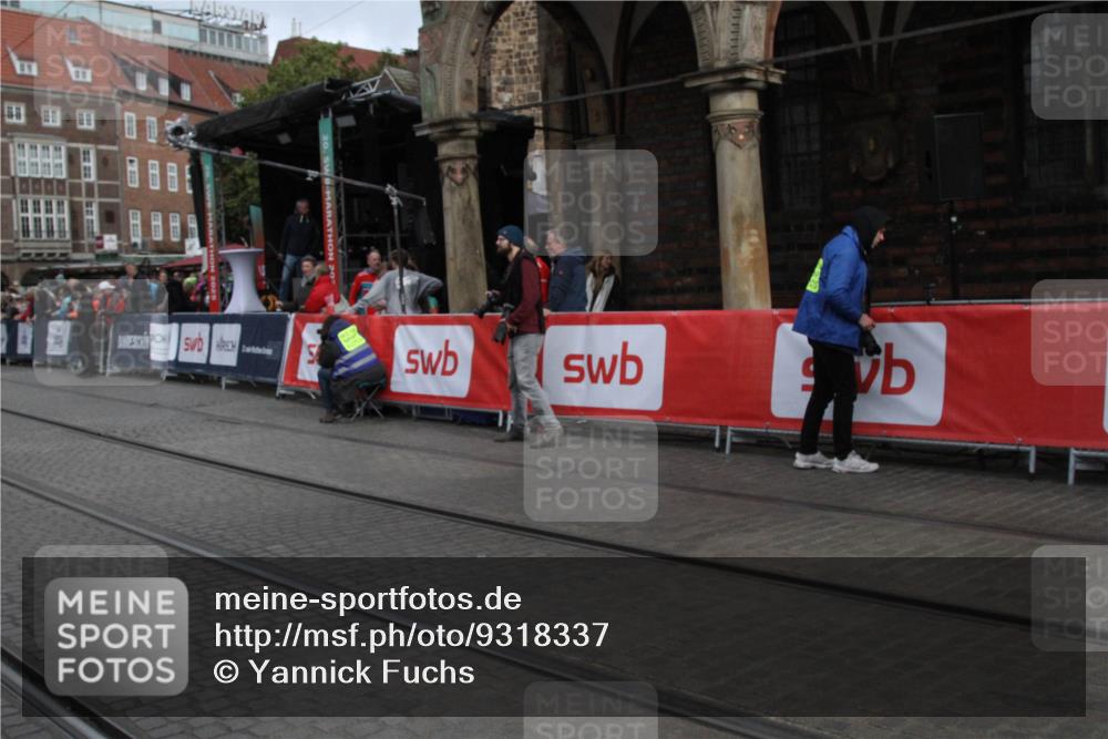 05.10.2025 - 20. swb-Marathon Bremen Yannick Fuchs http://msf.ph/oto/9318337 05.10.2025 11:18:48 Ziel 11480 meine-sportfotos.de
