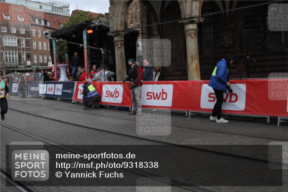 05.10.2025 - 20. swb-Marathon Bremen Yannick Fuchs http://msf.ph/oto/9318338 05.10.2025 11:18:48 Ziel 11480 meine-sportfotos.de