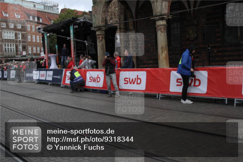 05.10.2025 - 20. swb-Marathon Bremen Yannick Fuchs http://msf.ph/oto/9318344 05.10.2025 11:18:50 Ziel 11480 meine-sportfotos.de