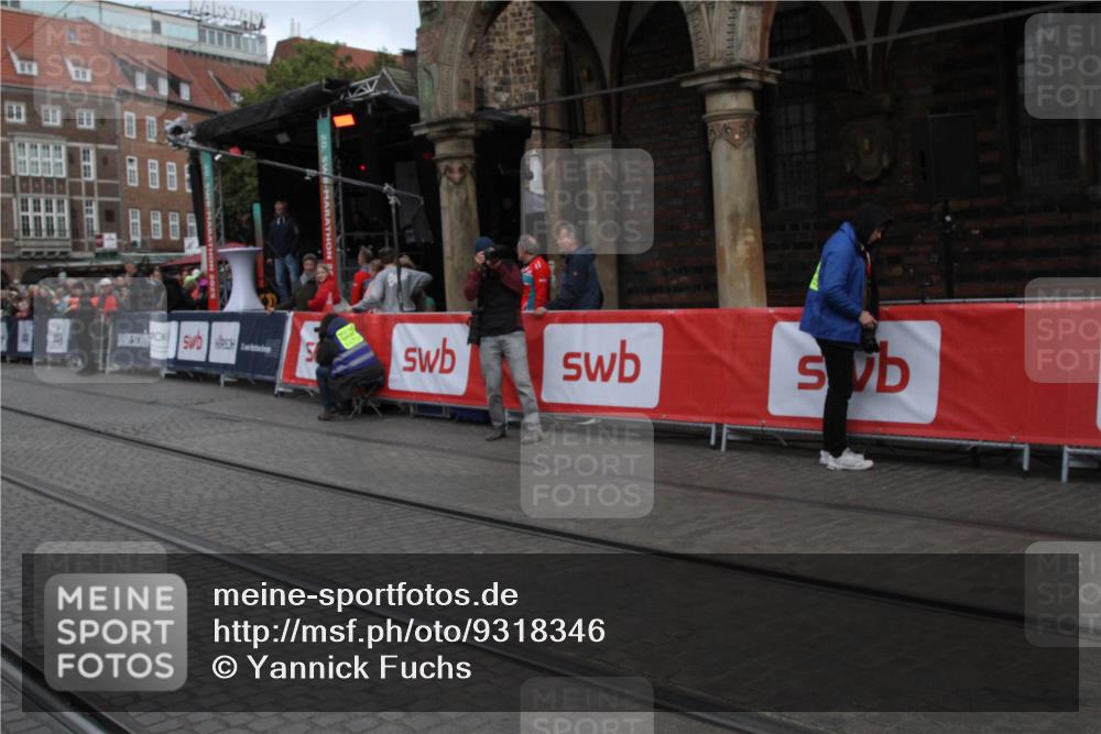 05.10.2025 - 20. swb-Marathon Bremen Yannick Fuchs http://msf.ph/oto/9318346 05.10.2025 11:18:51 Ziel  meine-sportfotos.de