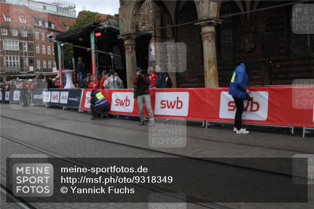 05.10.2025 - 20. swb-Marathon Bremen Yannick Fuchs http://msf.ph/oto/9318349 05.10.2025 11:18:52 Ziel  meine-sportfotos.de