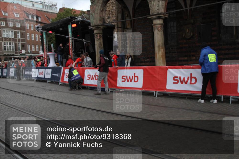 05.10.2025 - 20. swb-Marathon Bremen Yannick Fuchs http://msf.ph/oto/9318368 05.10.2025 11:19:13 Ziel  meine-sportfotos.de