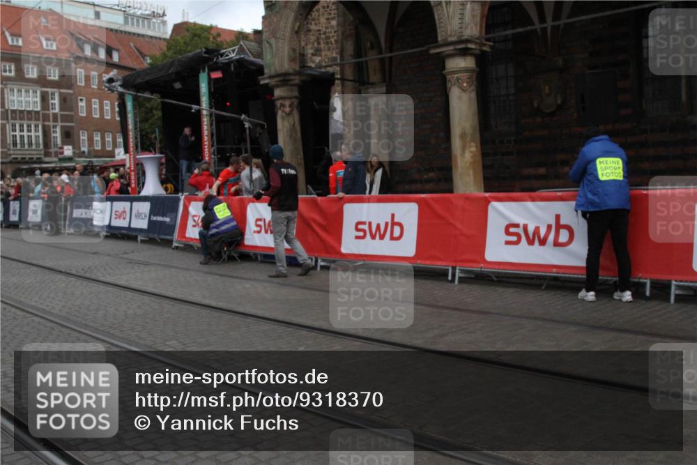 05.10.2025 - 20. swb-Marathon Bremen Yannick Fuchs http://msf.ph/oto/9318370 05.10.2025 11:19:14 Ziel 9247 meine-sportfotos.de