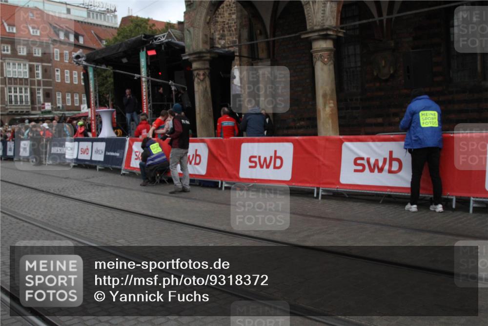 05.10.2025 - 20. swb-Marathon Bremen Yannick Fuchs http://msf.ph/oto/9318372 05.10.2025 11:19:15 Ziel 9247 meine-sportfotos.de