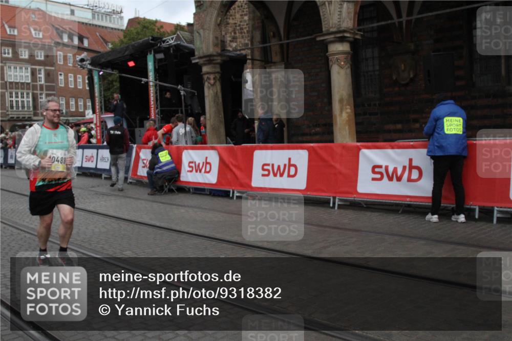 05.10.2025 - 20. swb-Marathon Bremen Yannick Fuchs http://msf.ph/oto/9318382 05.10.2025 11:19:21 Ziel 10488 meine-sportfotos.de