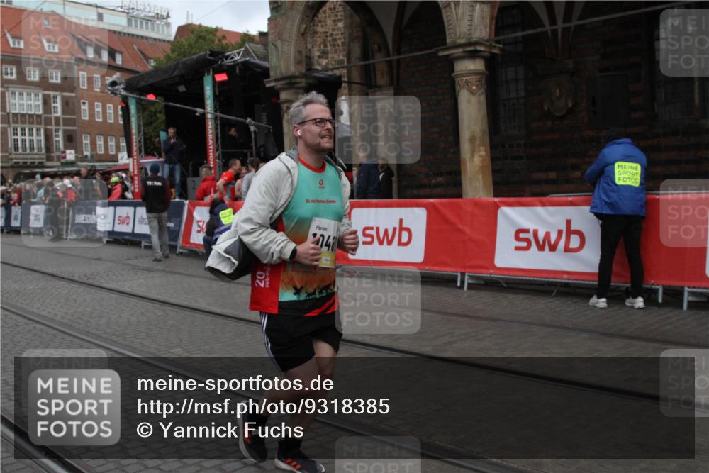 05.10.2025 - 20. swb-Marathon Bremen Yannick Fuchs http://msf.ph/oto/9318385 05.10.2025 11:19:22 Ziel 10488 meine-sportfotos.de