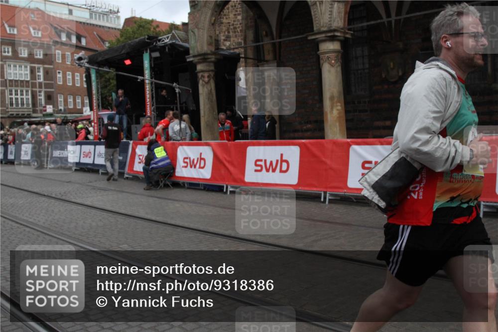 05.10.2025 - 20. swb-Marathon Bremen Yannick Fuchs http://msf.ph/oto/9318386 05.10.2025 11:19:22 Ziel 10488 meine-sportfotos.de
