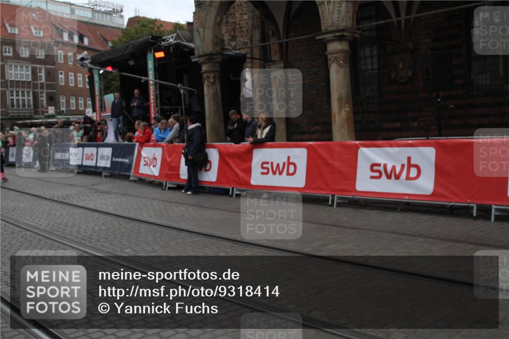 05.10.2025 - 20. swb-Marathon Bremen Yannick Fuchs http://msf.ph/oto/9318414 05.10.2025 11:23:56 Ziel  meine-sportfotos.de