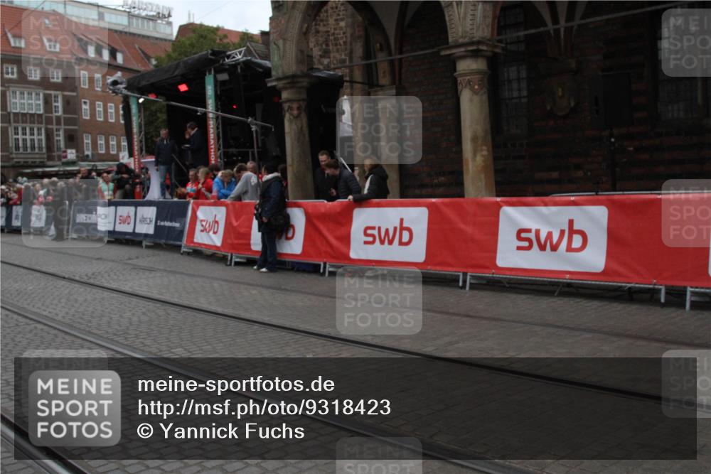 05.10.2025 - 20. swb-Marathon Bremen Yannick Fuchs http://msf.ph/oto/9318423 05.10.2025 11:24:07 Ziel  meine-sportfotos.de