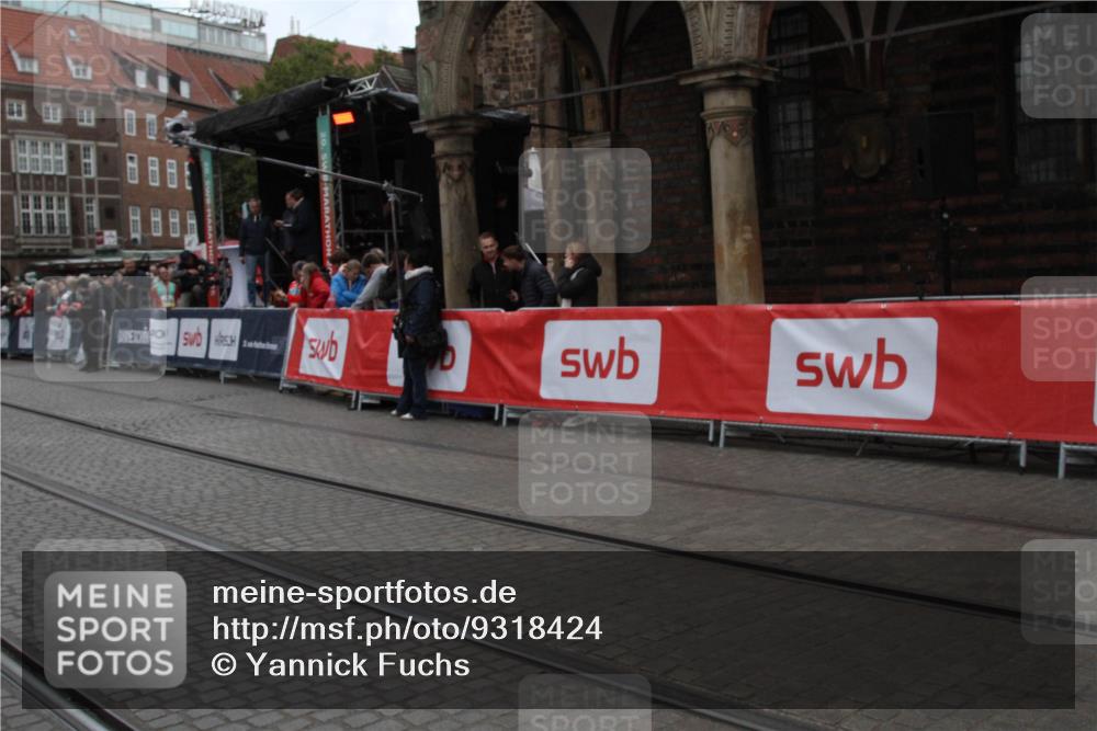 05.10.2025 - 20. swb-Marathon Bremen Yannick Fuchs http://msf.ph/oto/9318424 05.10.2025 11:24:08 Ziel  meine-sportfotos.de