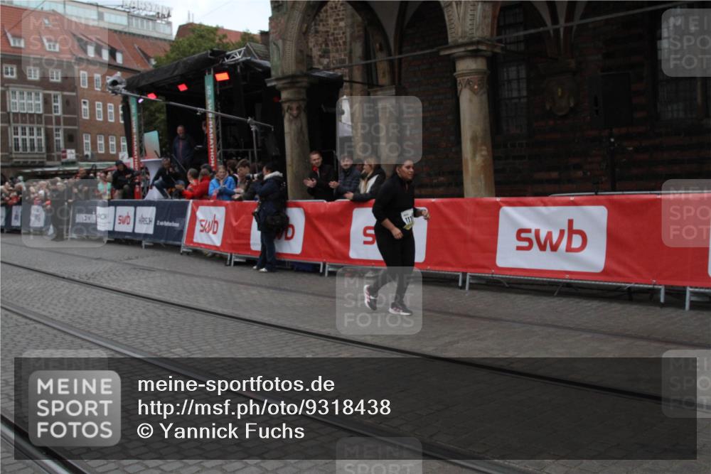 05.10.2025 - 20. swb-Marathon Bremen Yannick Fuchs http://msf.ph/oto/9318438 05.10.2025 11:24:25 Ziel 11190 meine-sportfotos.de