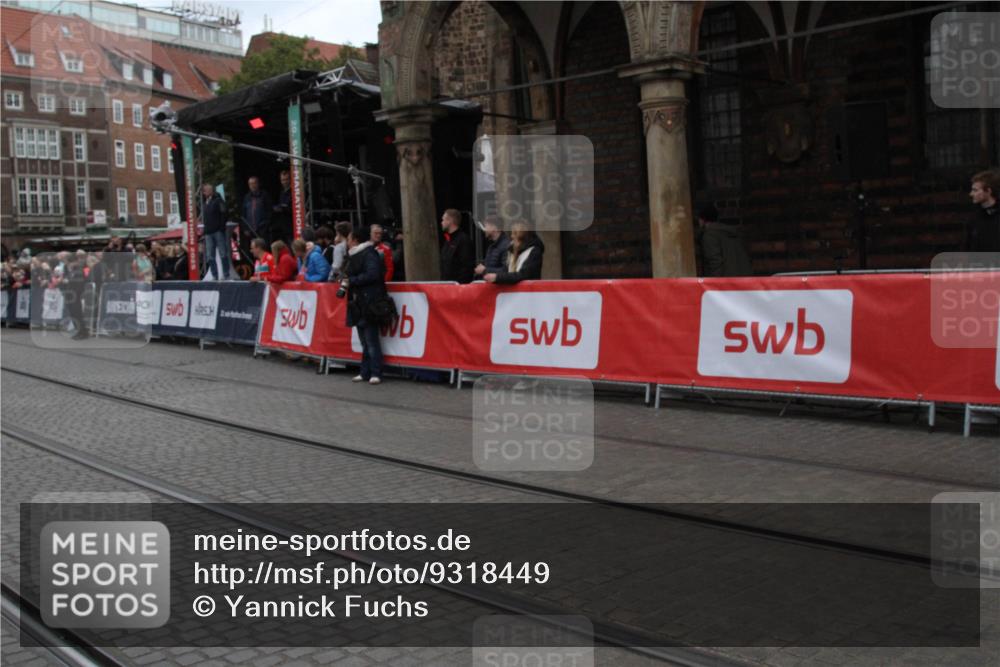 05.10.2025 - 20. swb-Marathon Bremen Yannick Fuchs http://msf.ph/oto/9318449 05.10.2025 11:24:37 Ziel  meine-sportfotos.de