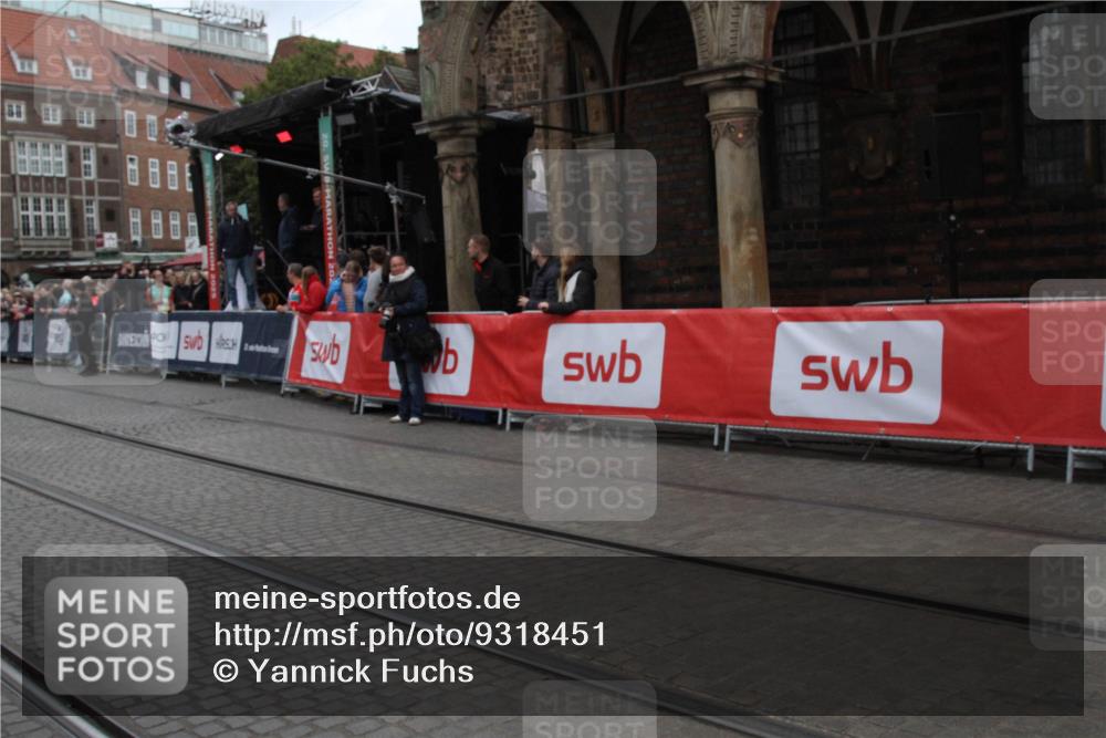 05.10.2025 - 20. swb-Marathon Bremen Yannick Fuchs http://msf.ph/oto/9318451 05.10.2025 11:24:39 Ziel  meine-sportfotos.de