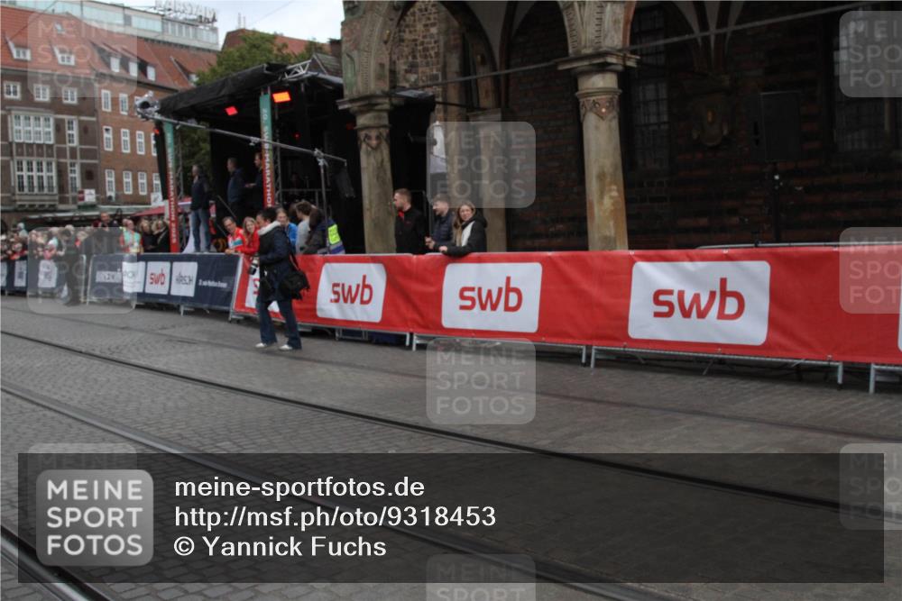 05.10.2025 - 20. swb-Marathon Bremen Yannick Fuchs http://msf.ph/oto/9318453 05.10.2025 11:24:41 Ziel  meine-sportfotos.de