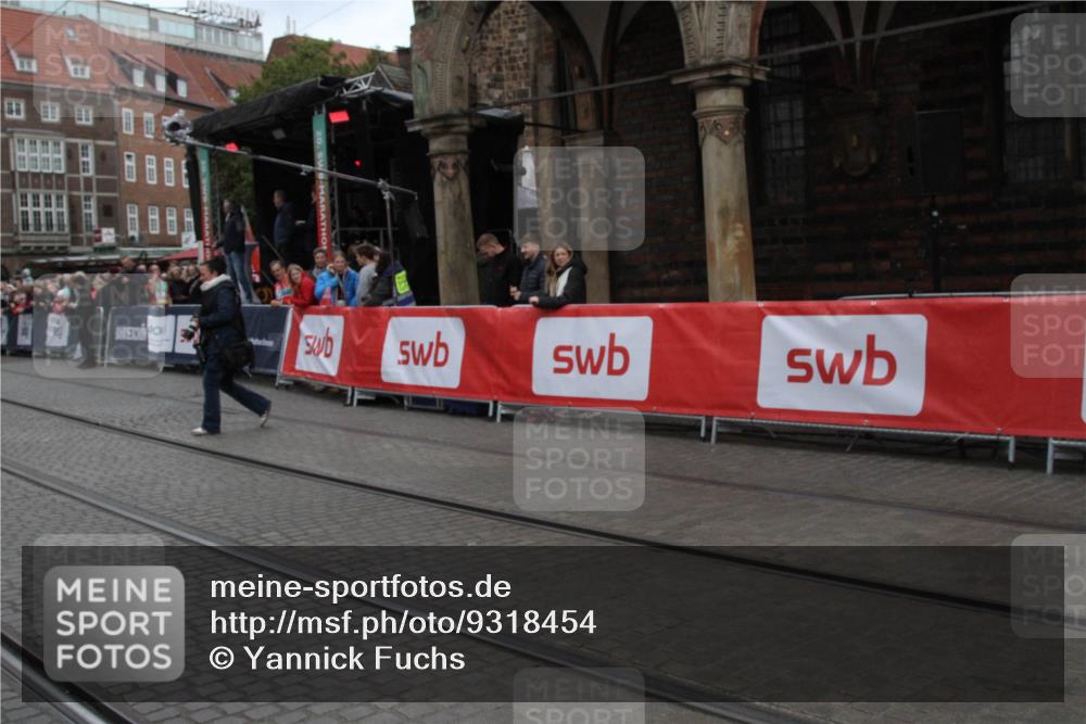 05.10.2025 - 20. swb-Marathon Bremen Yannick Fuchs http://msf.ph/oto/9318454 05.10.2025 11:24:42 Ziel  meine-sportfotos.de