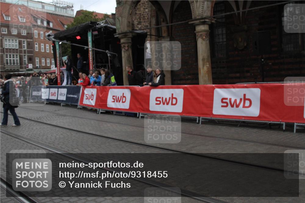05.10.2025 - 20. swb-Marathon Bremen Yannick Fuchs http://msf.ph/oto/9318455 05.10.2025 11:24:43 Ziel  meine-sportfotos.de